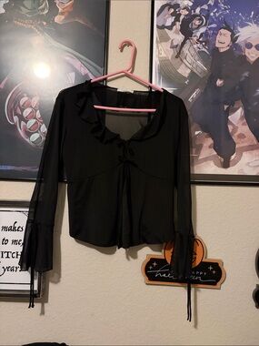Ruffe mesh top